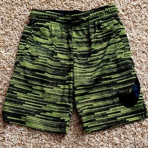 Nike boys shorts size 7